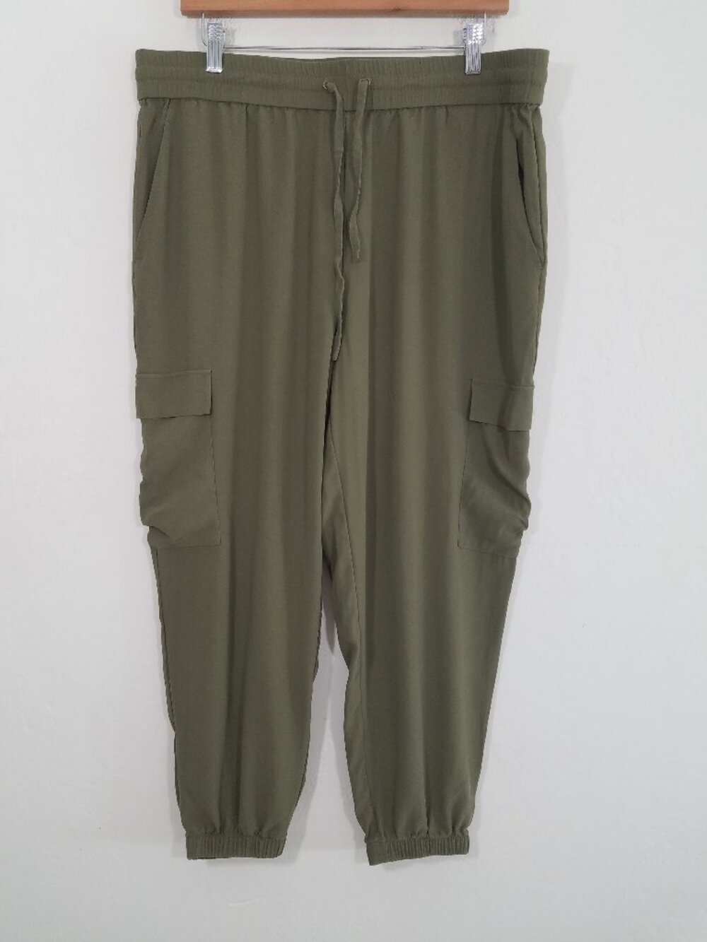 Like New Eileen Fisher SILK Pull-On Cargo Jogger Pants Drawstring Green Size L